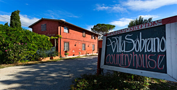 Horse riding holidays Umbria Italy - Villa Sobrano