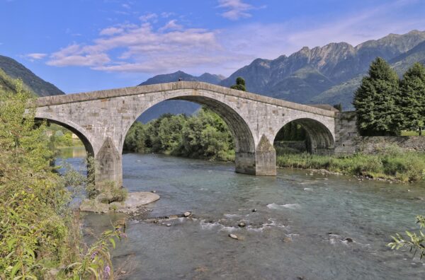 Trekking and Packraft in Lombardy